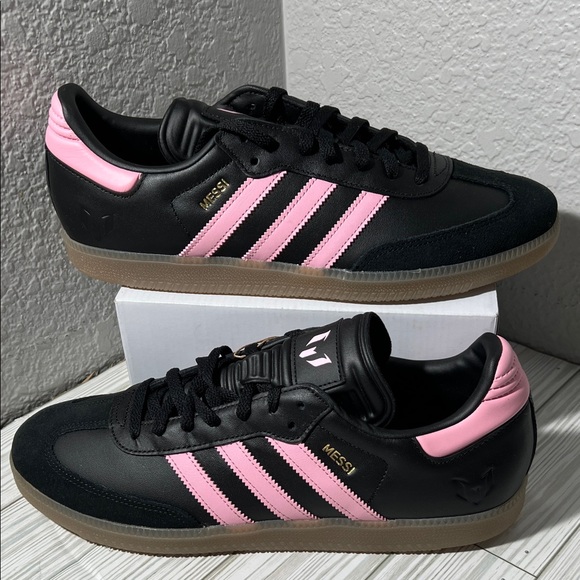 Adidas Samba Messi indoor soccer shoes black pink stripes men’s size 11.5 JP7845